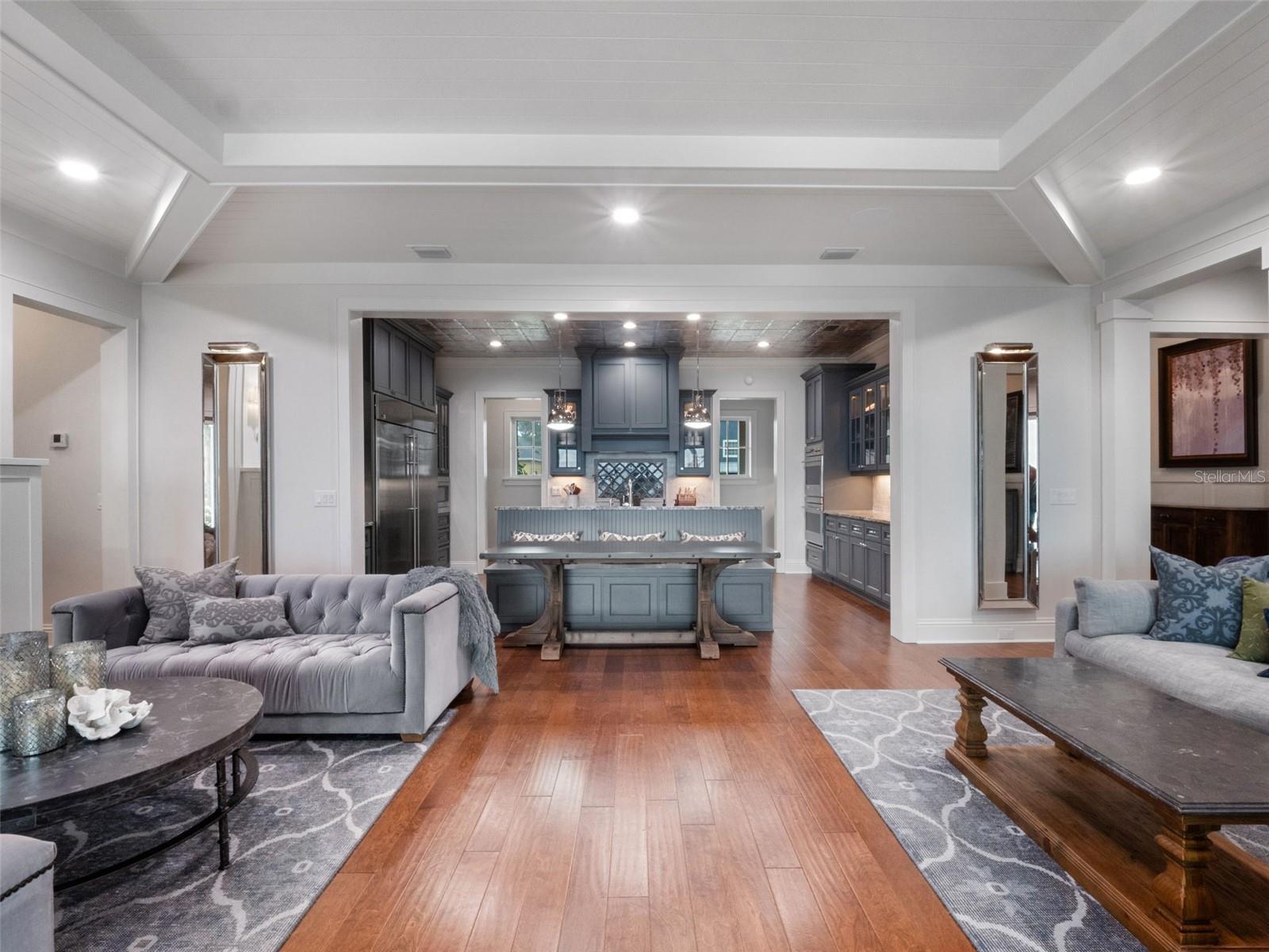 O6349925 Property Photo