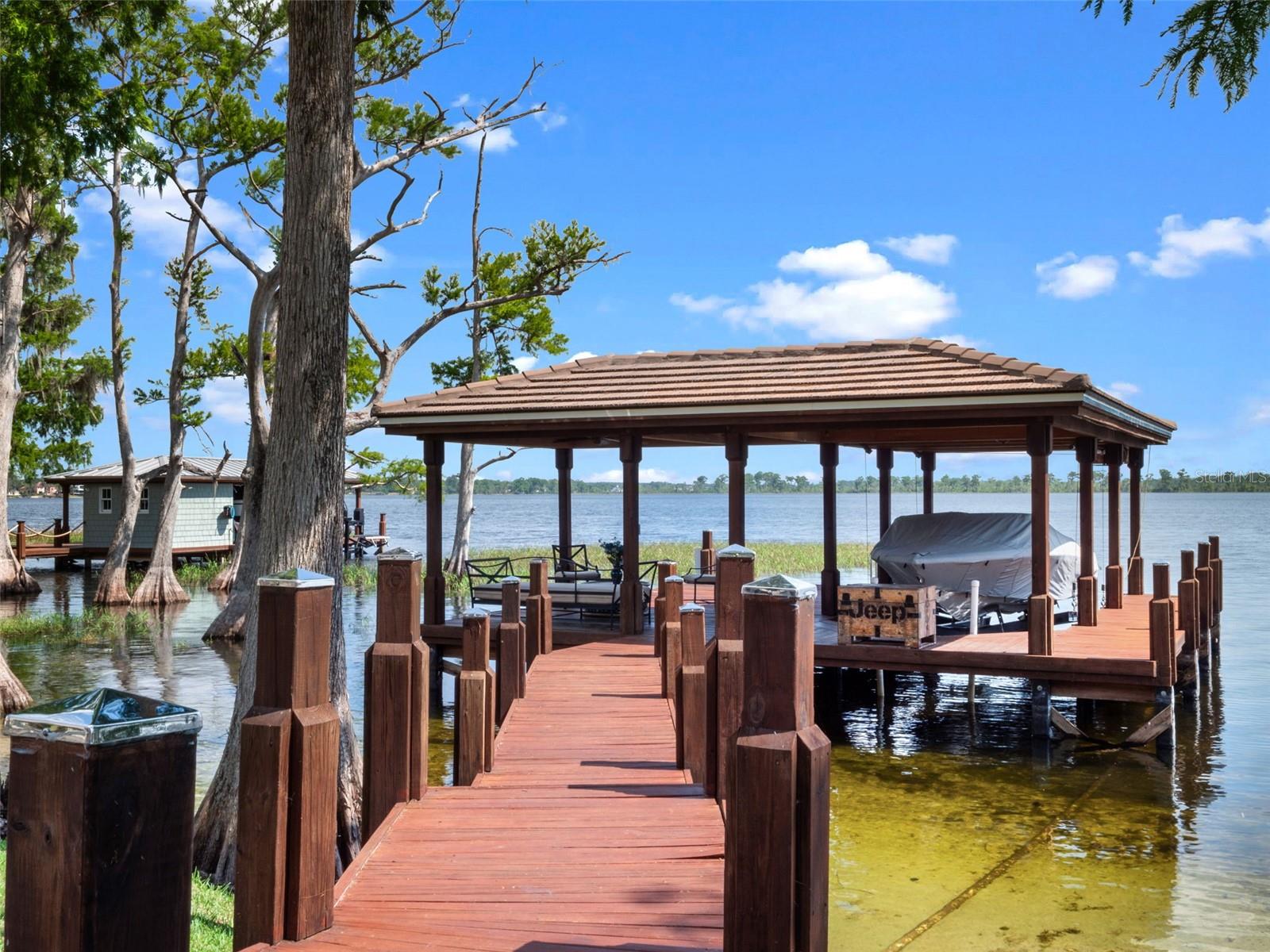 O6349925 Property Photo