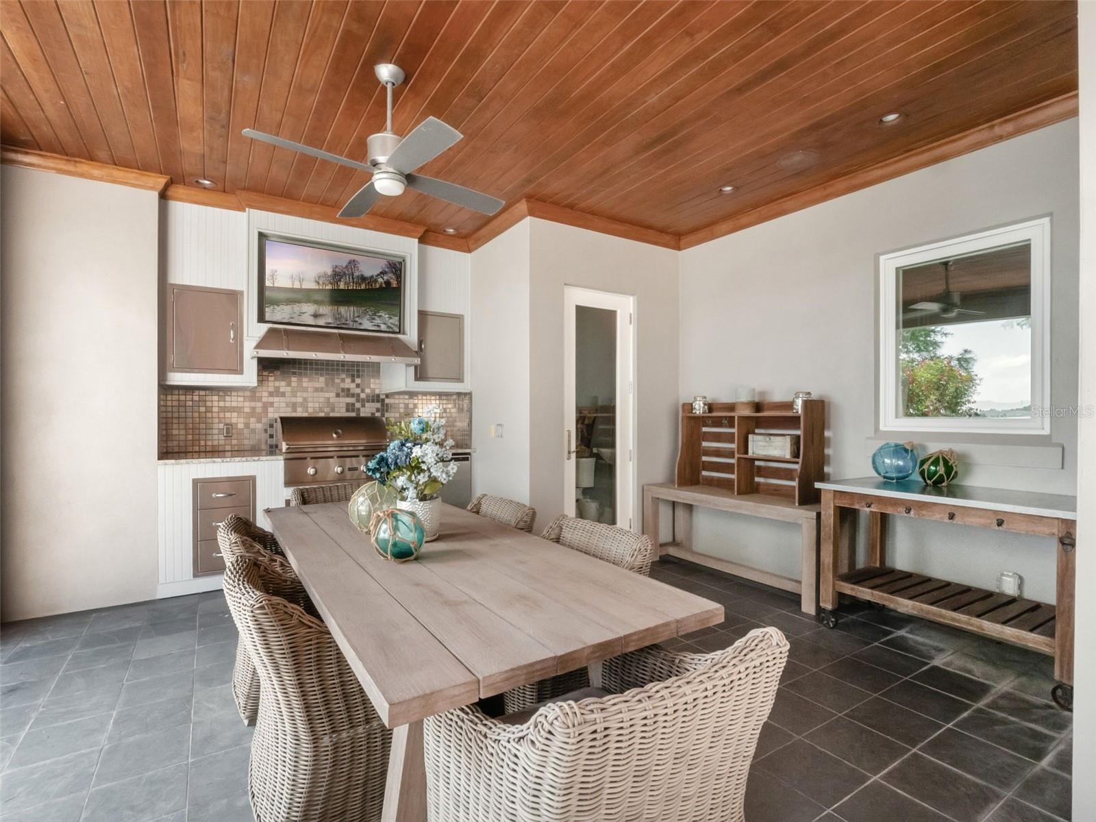 O6349925 Property Photo