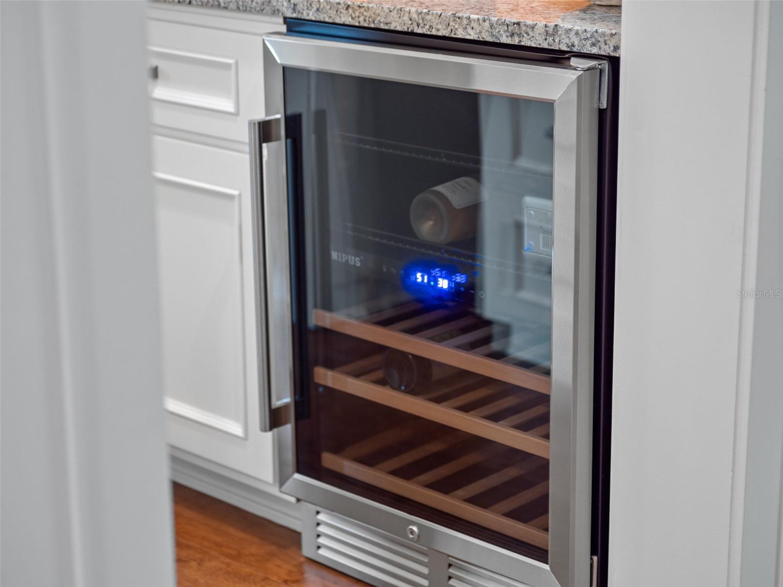 O6349925 Property Photo