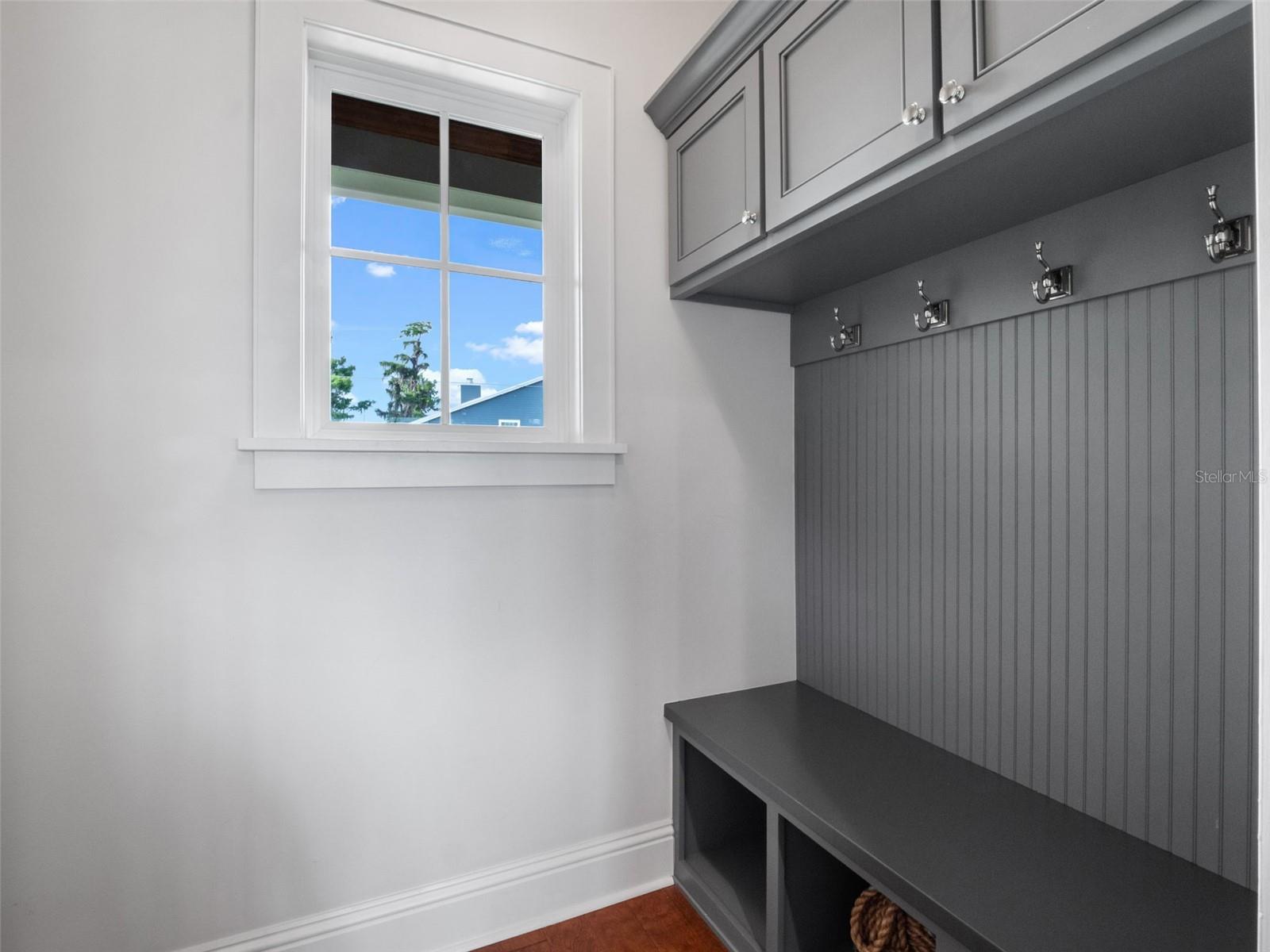 O6349925 Property Photo