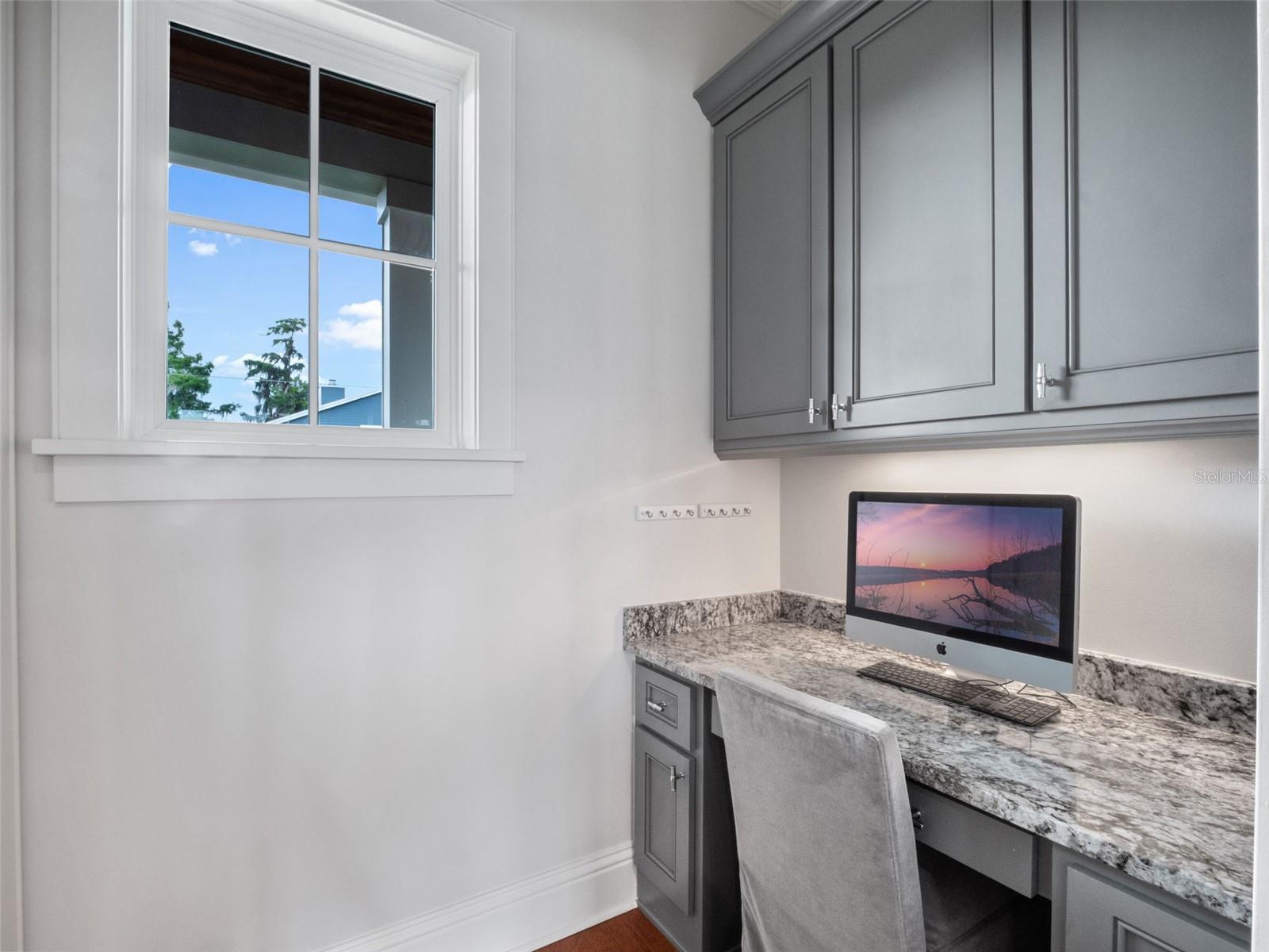 O6349925 Property Photo