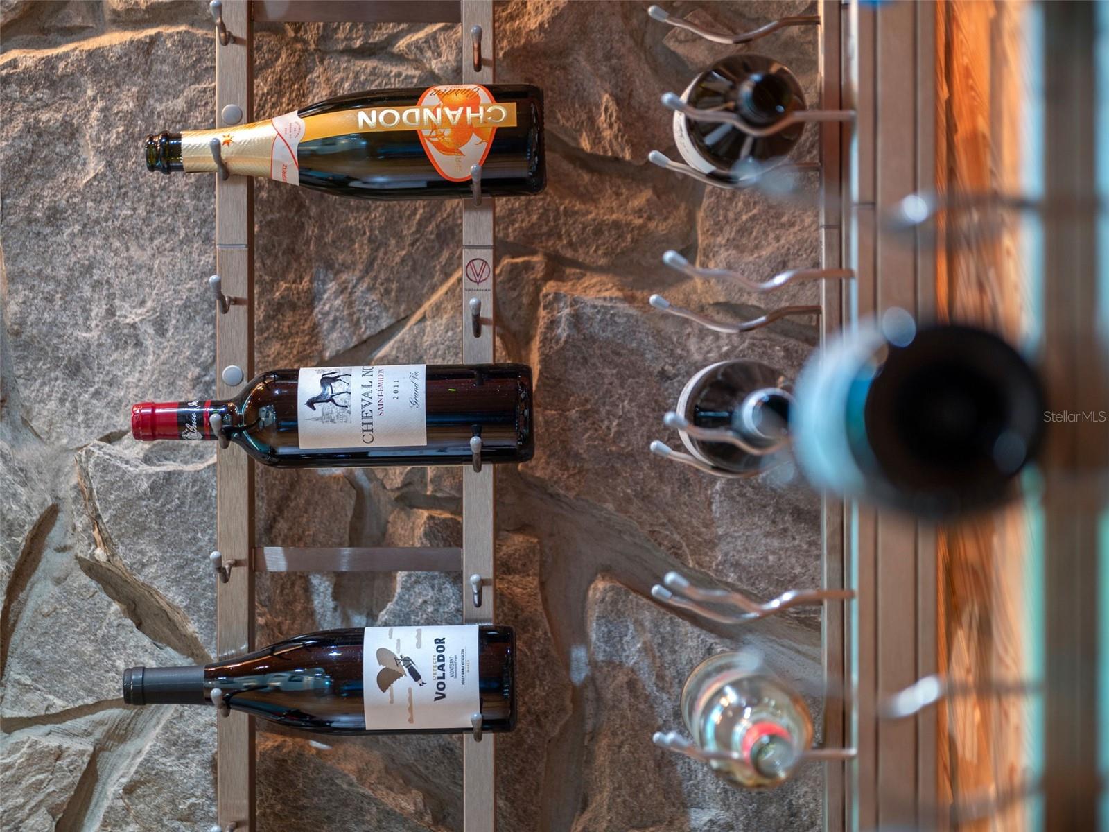 O6349925 Property Photo