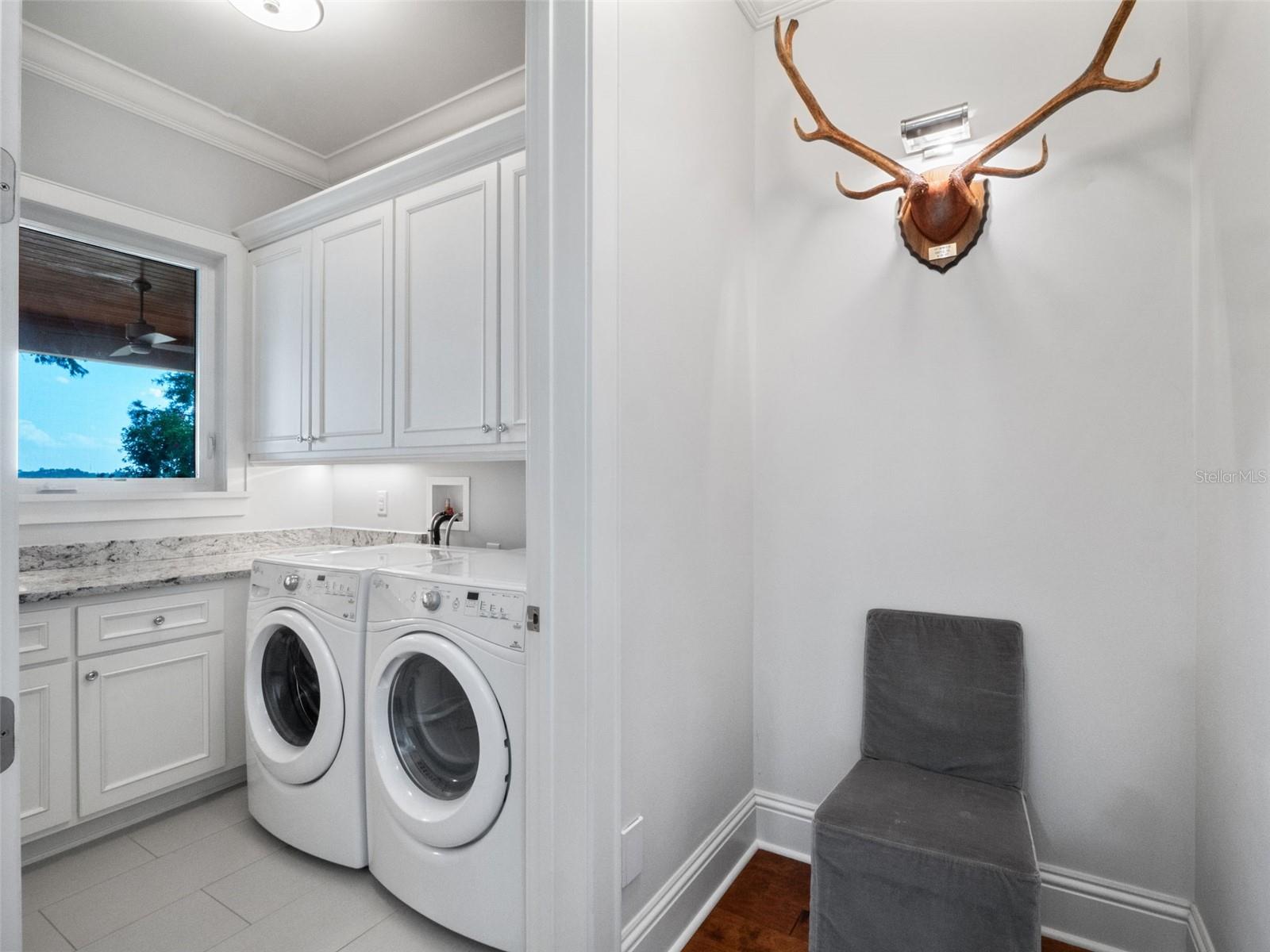 O6349925 Property Photo