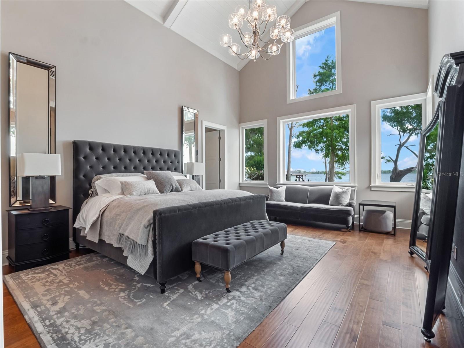 O6349925 Property Photo