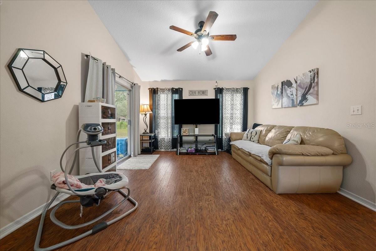 4435 LEMON ST, LADY LAKE, FL, 32159