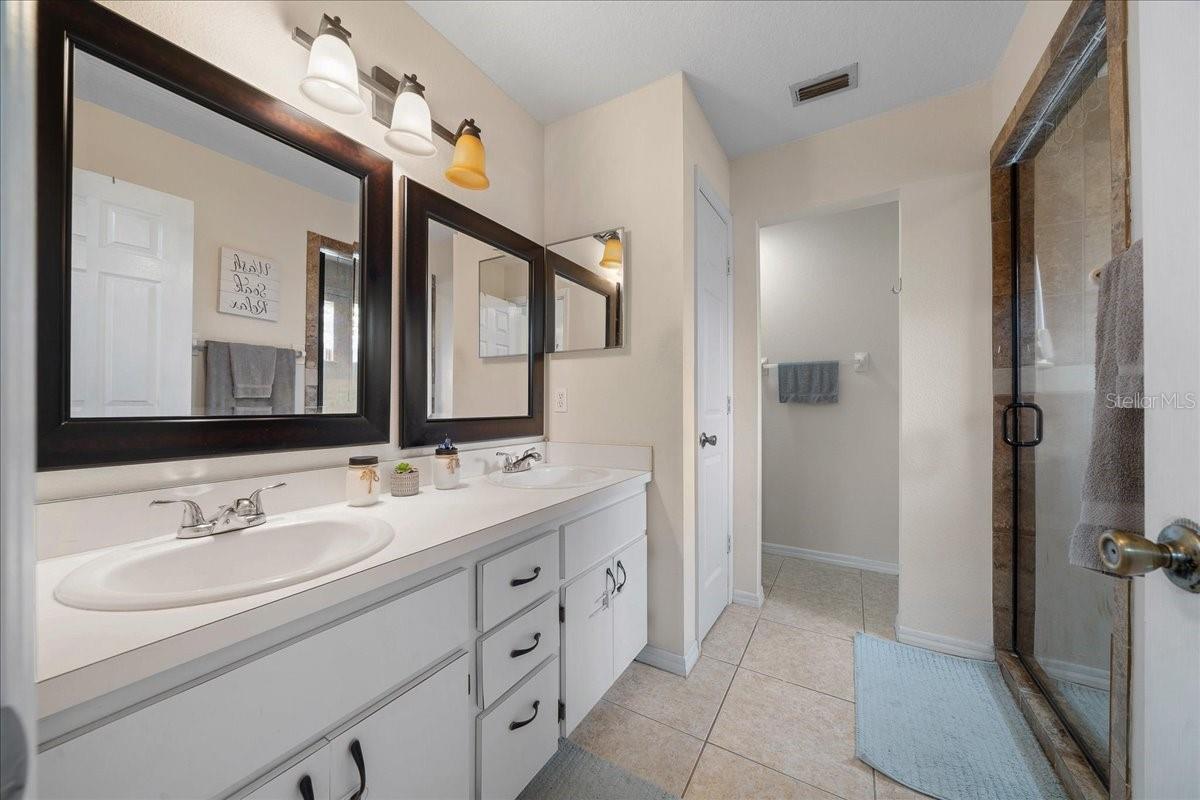 4435 LEMON ST, LADY LAKE, FL, 32159