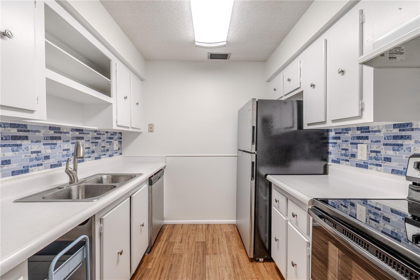 1708 BELLEAIR FOREST DR #D, BELLEAIR, FL, 33756