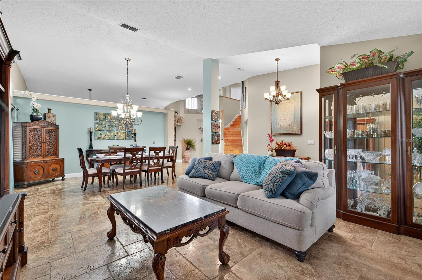 dining / living room