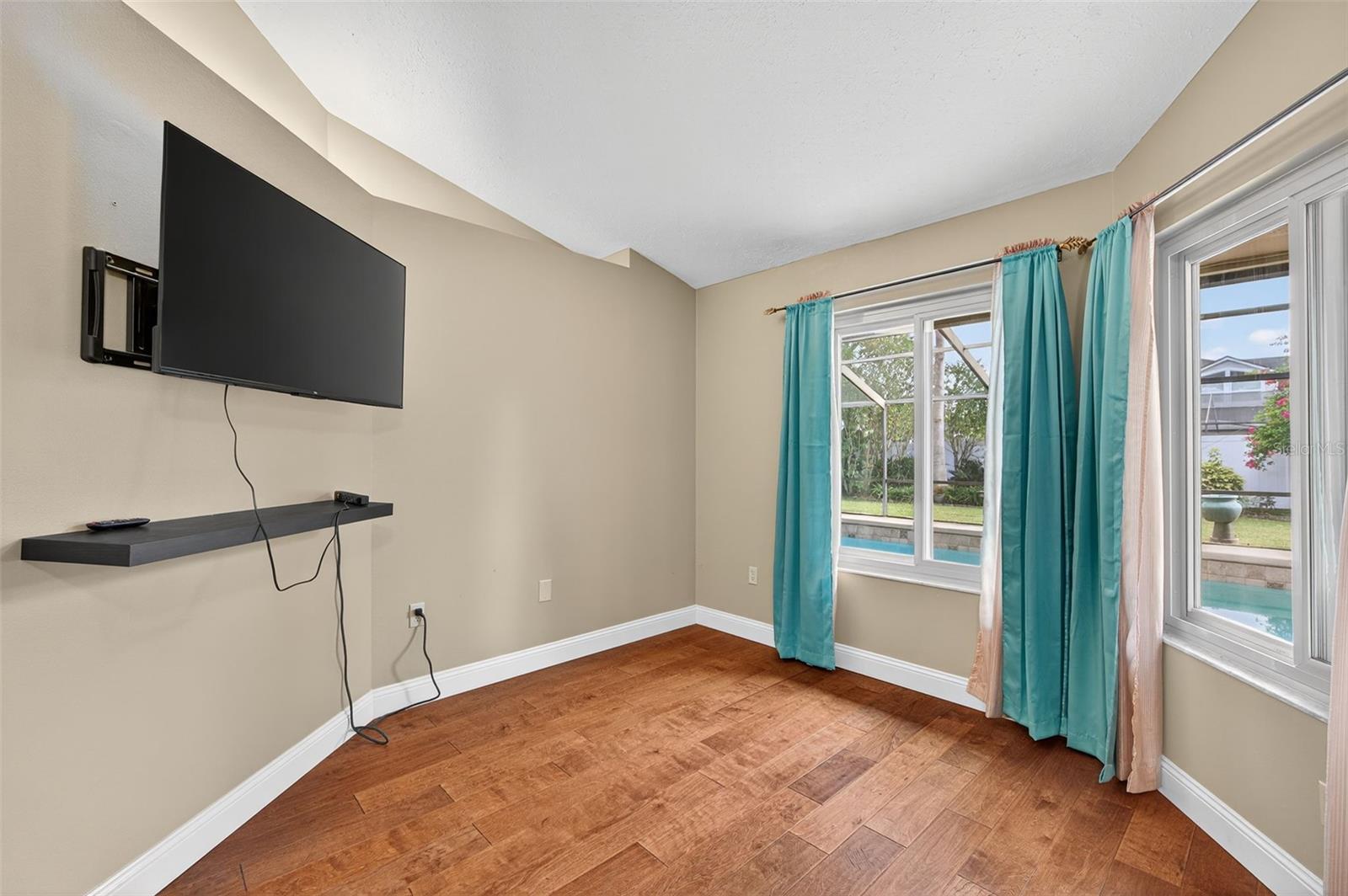 primary bedroom 1st floor