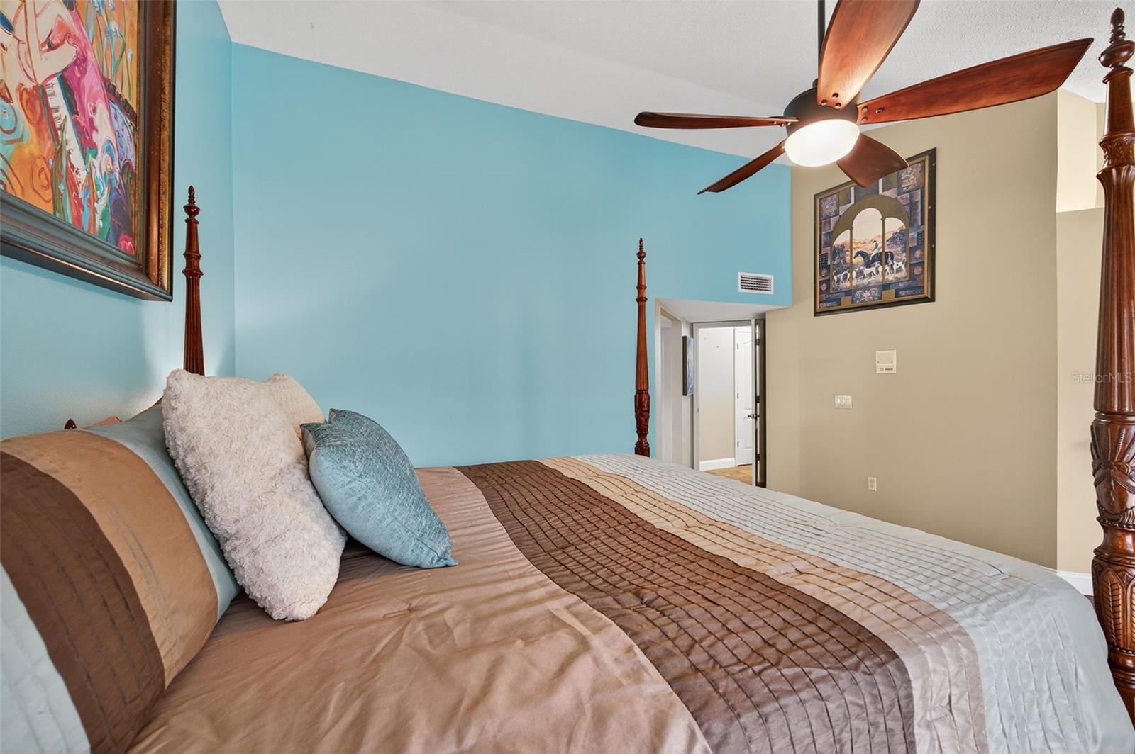 primary bedroom 1st floor