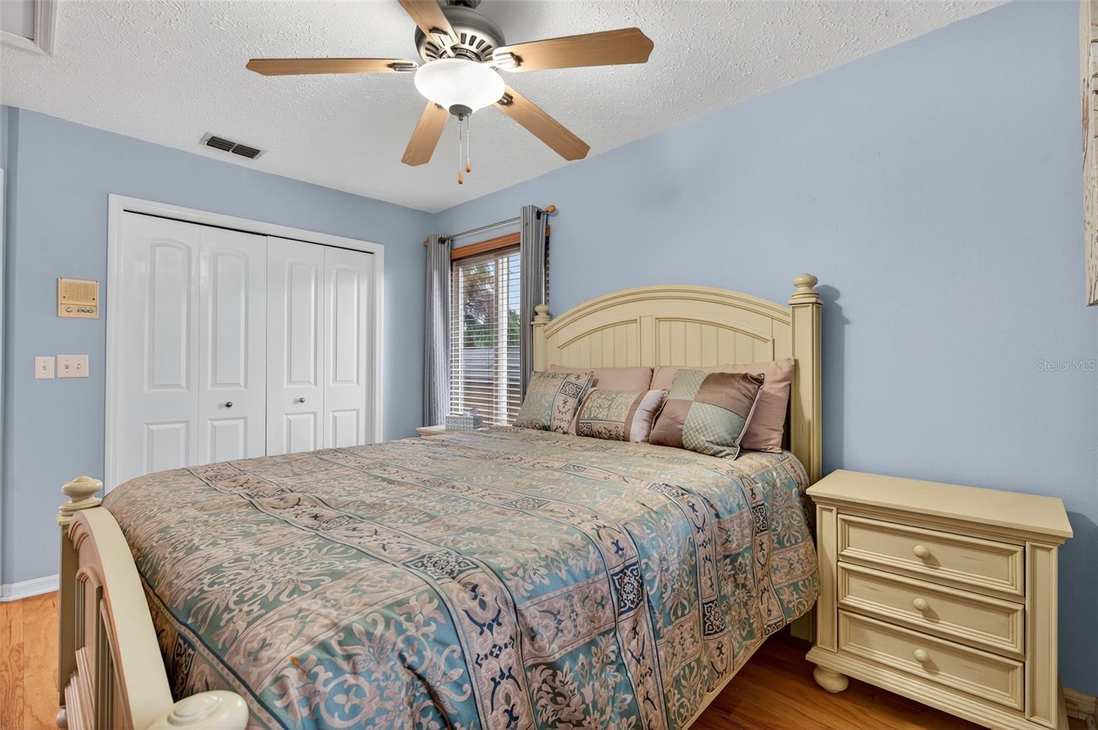 2nd  upstairs  bedroom