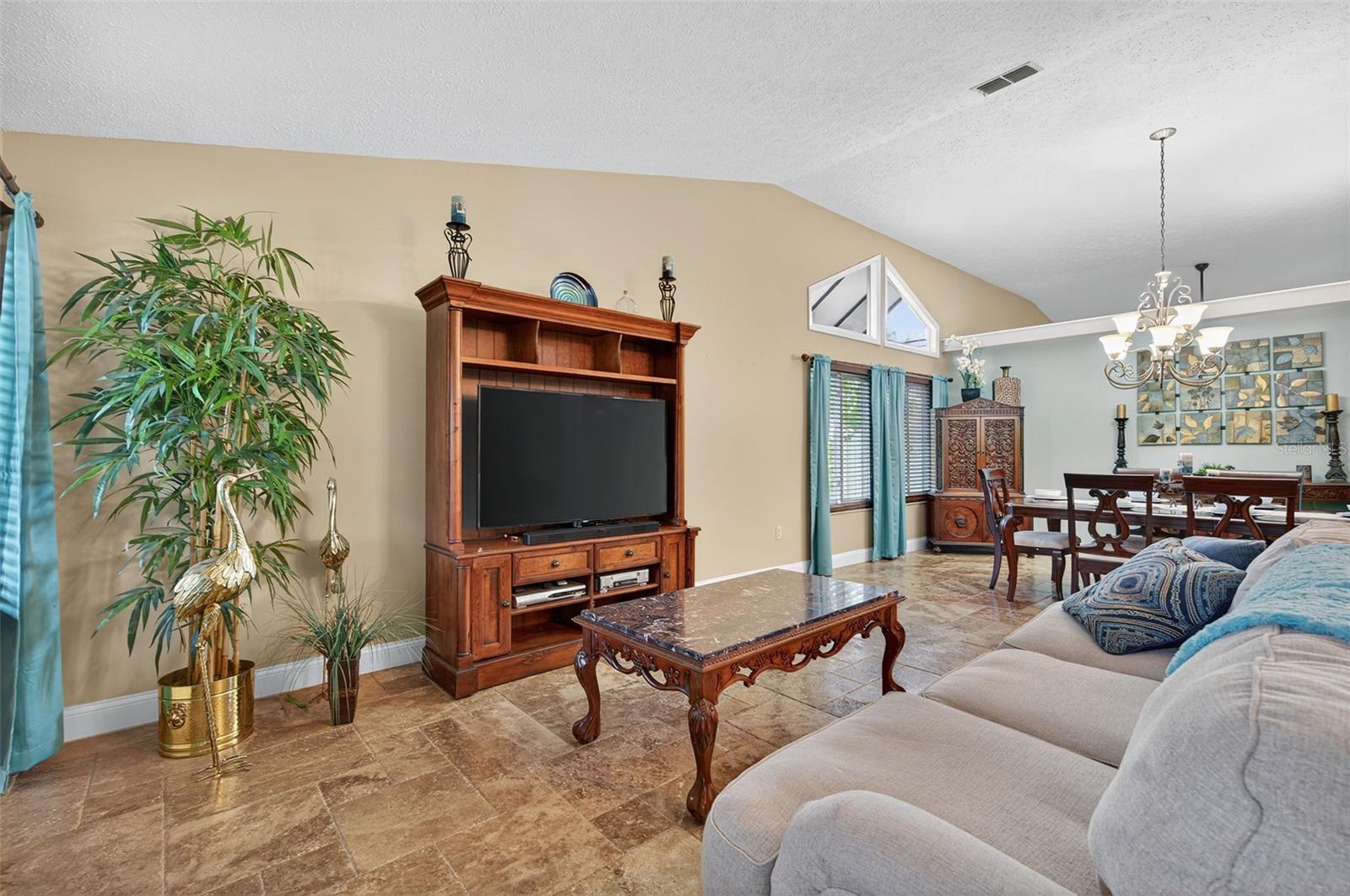 dining / living room