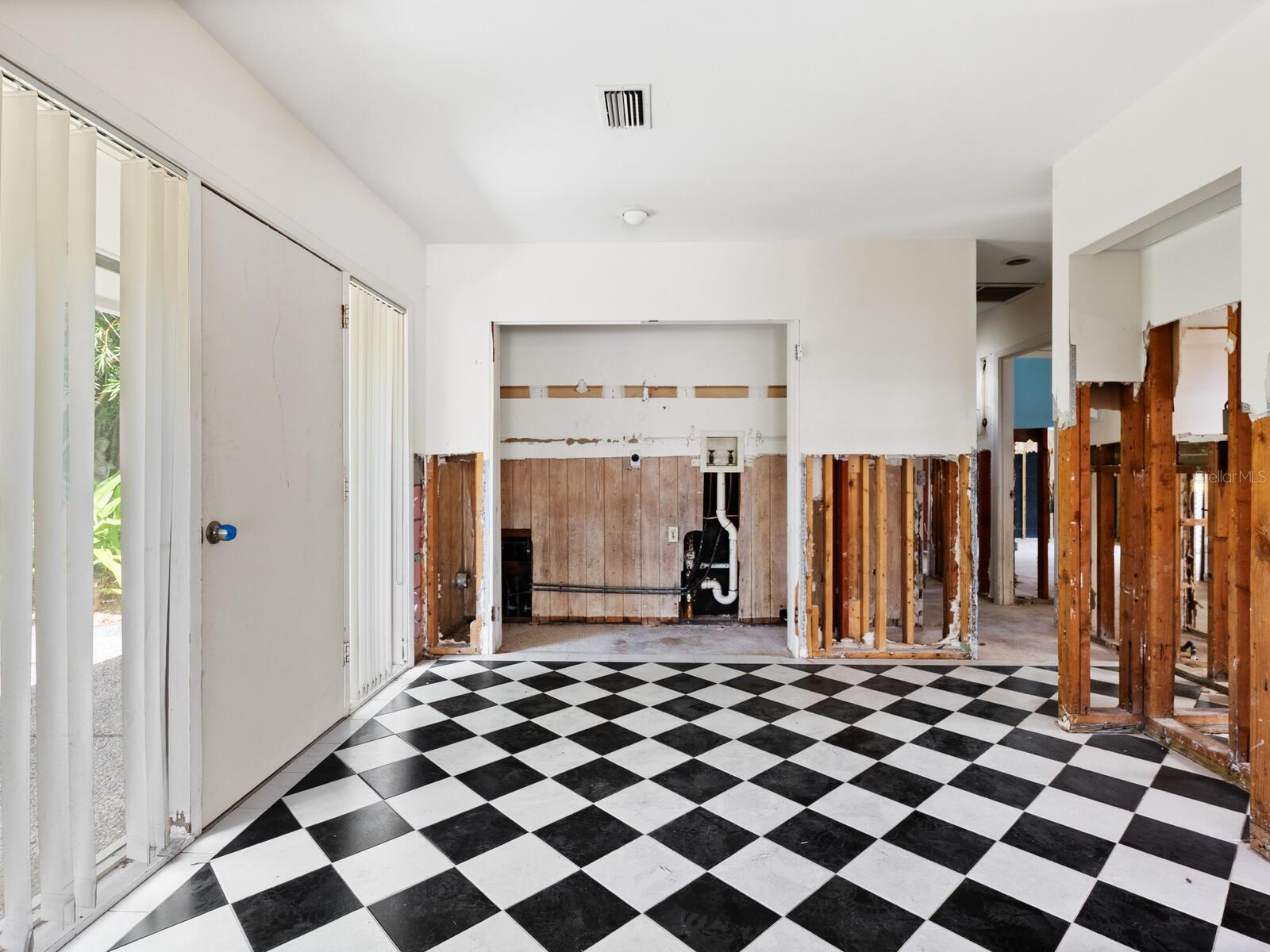 3721 FLAMINGO AVE, SARASOTA, FL, 34242