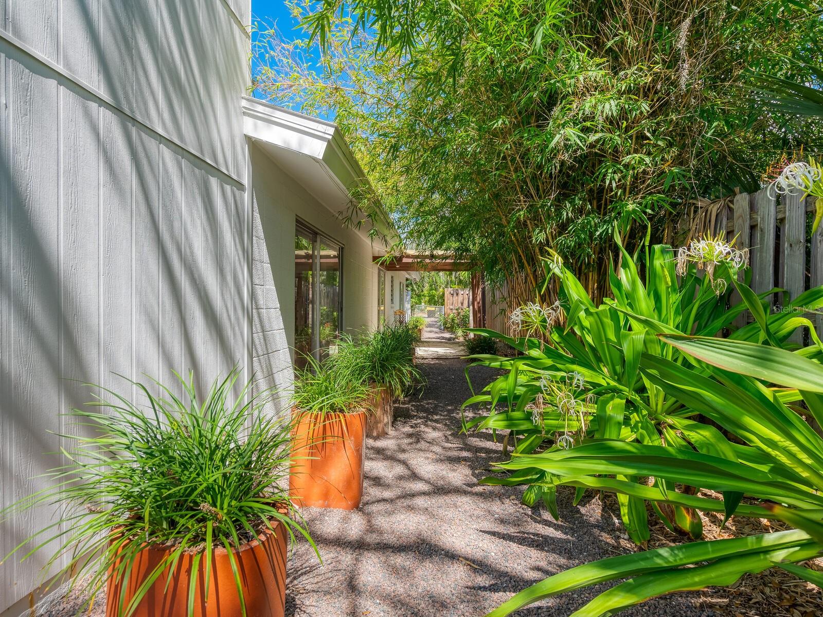 3721 FLAMINGO AVE, SARASOTA, FL, 34242