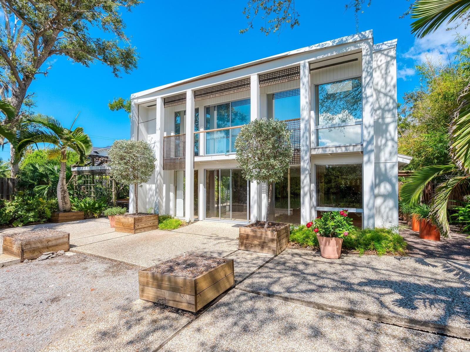 3721 FLAMINGO AVE, SARASOTA, FL, 34242