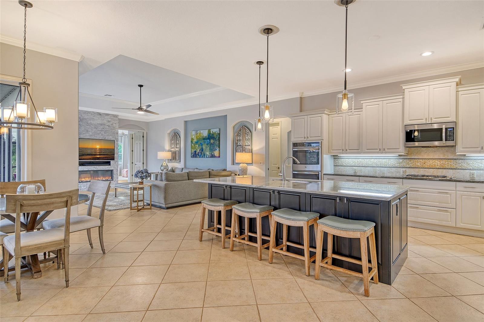 7807 ROSEHALL CV, LAKEWOOD RANCH, FL, 34202