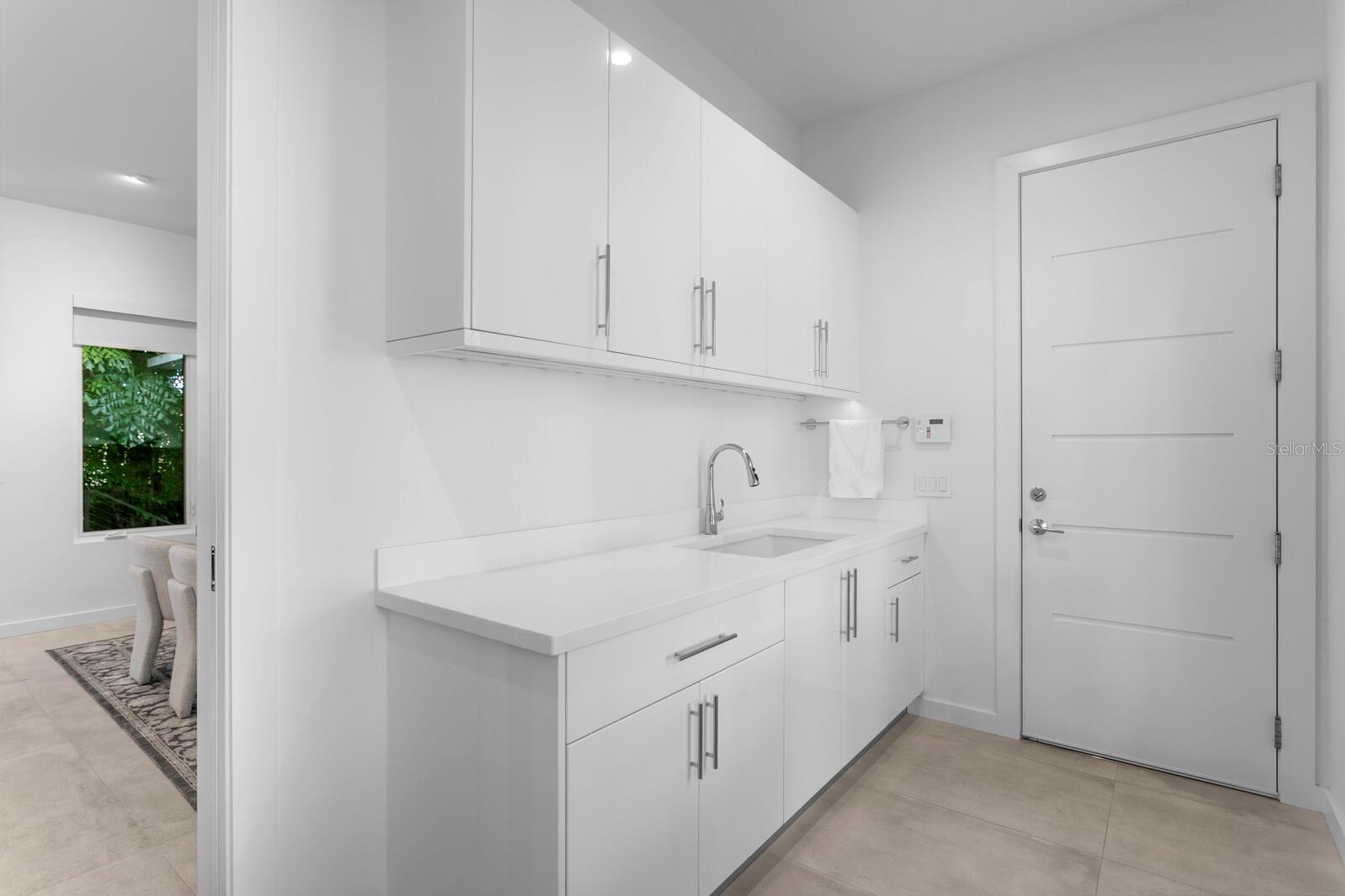 TB8434867 Property Photo