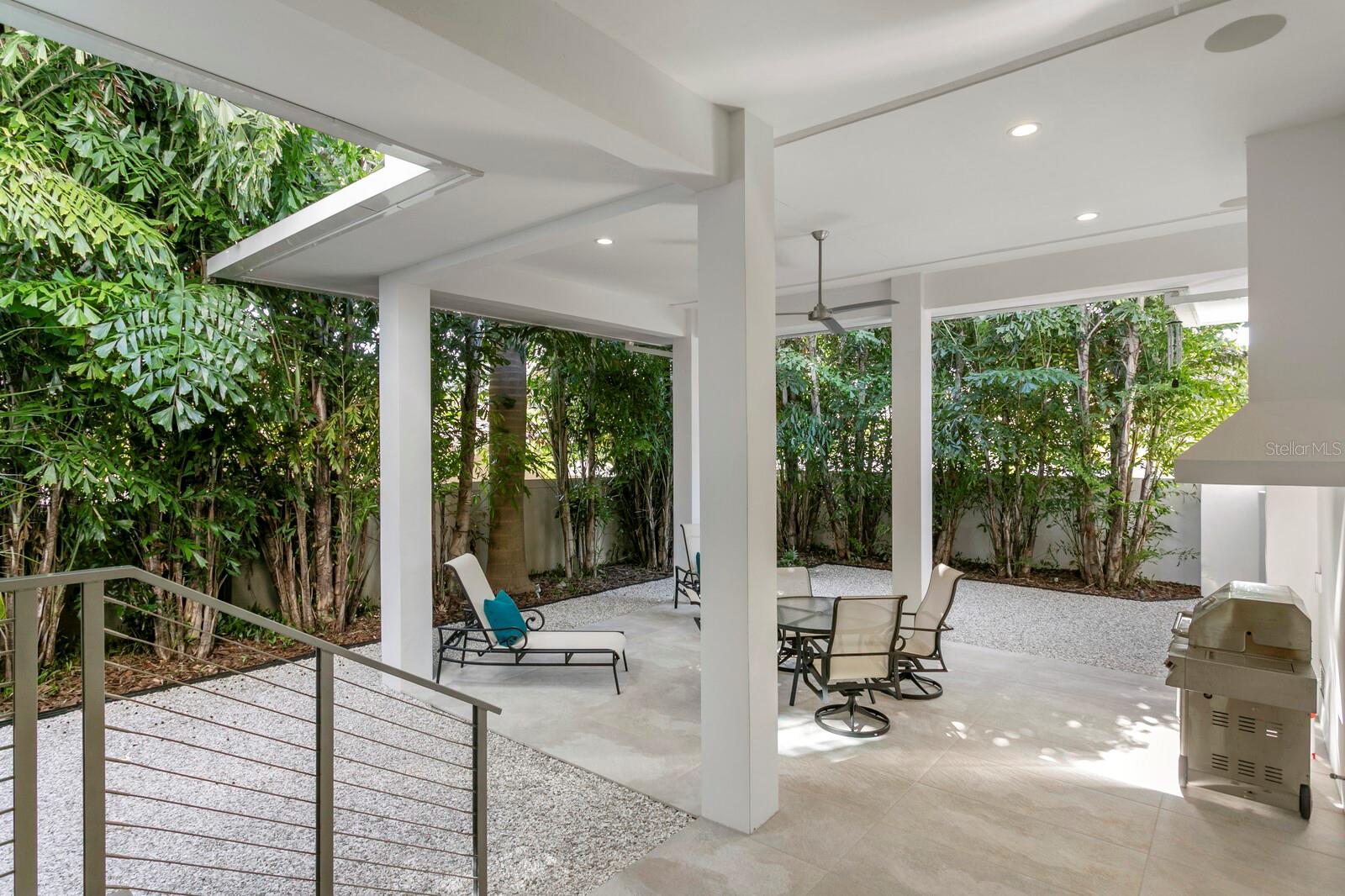 TB8434867 Property Photo