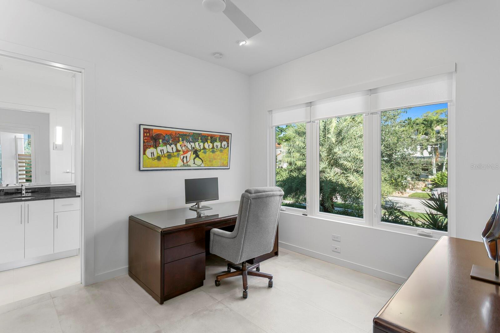 TB8434867 Property Photo