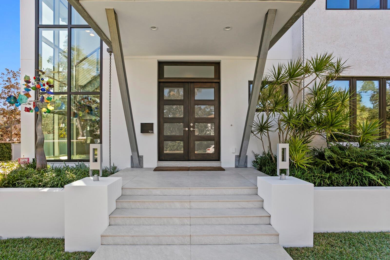 TB8434867 Property Photo