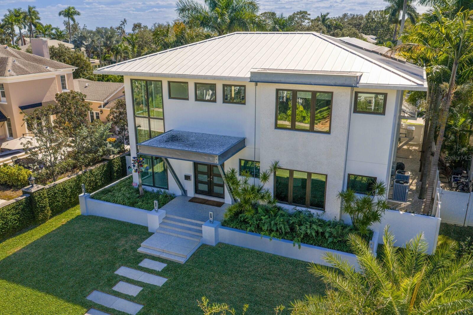 TB8434867 Property Photo