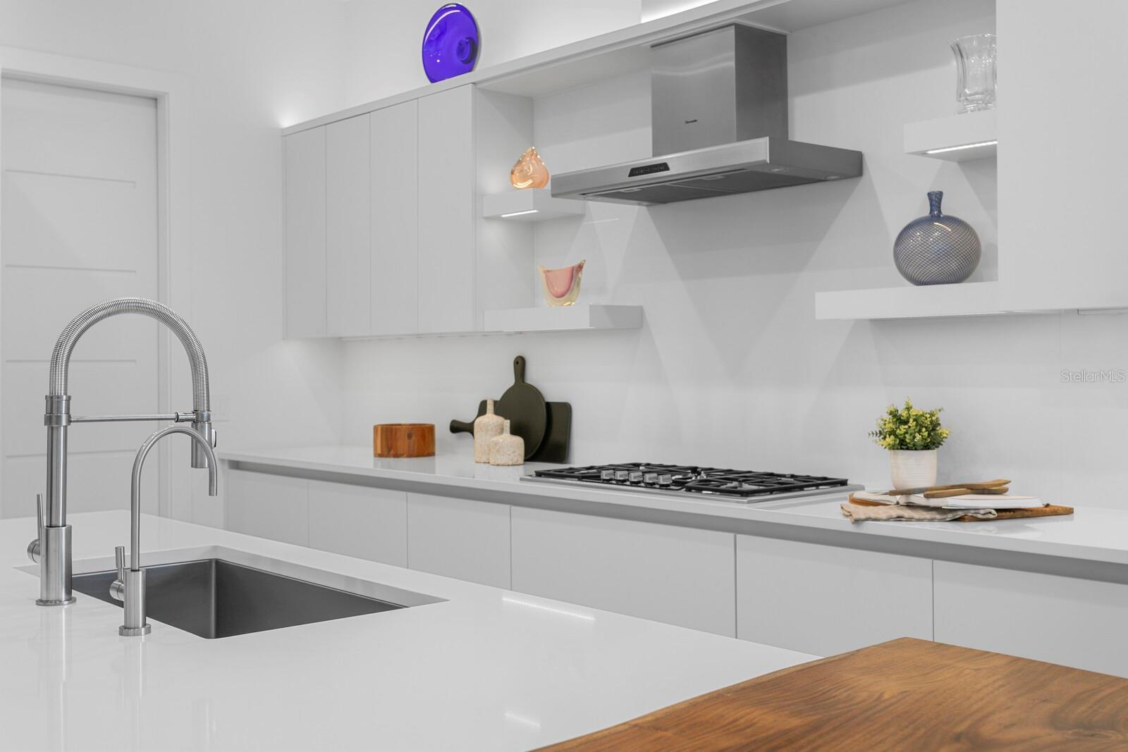 TB8434867 Property Photo