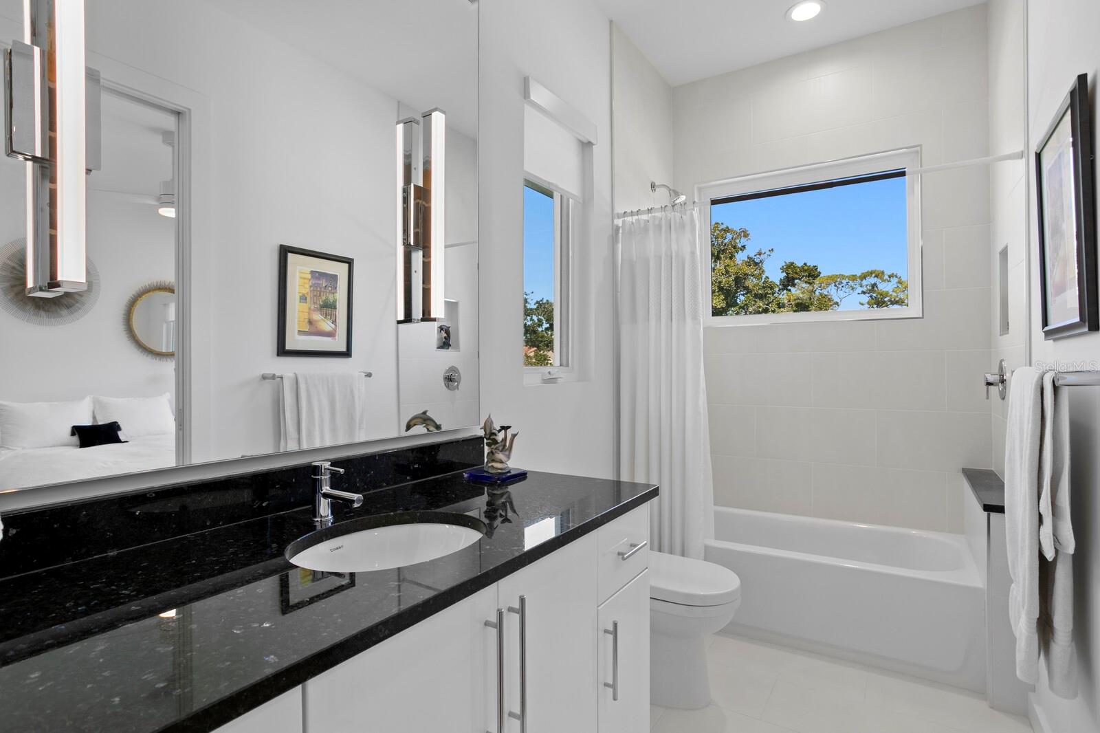 TB8434867 Property Photo