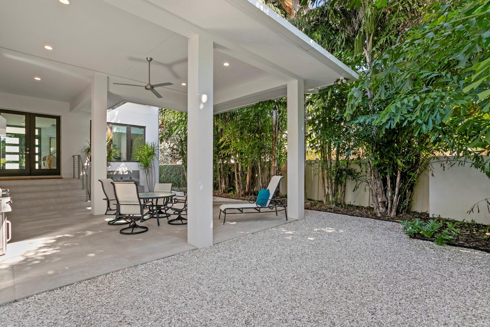 TB8434867 Property Photo