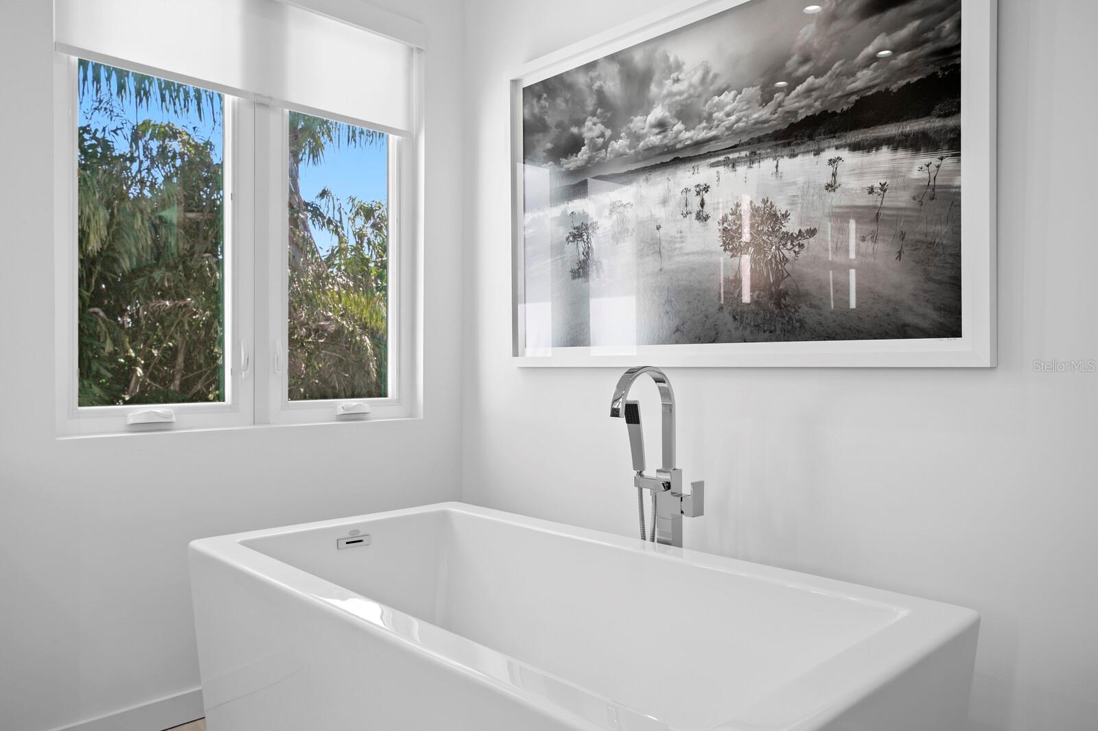 TB8434867 Property Photo