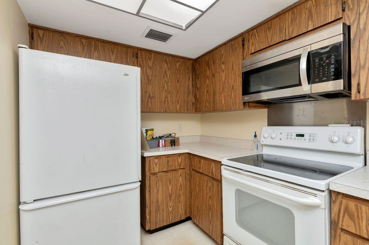 8082 ANNWOOD RD #8082, SEMINOLE, FL, 33777