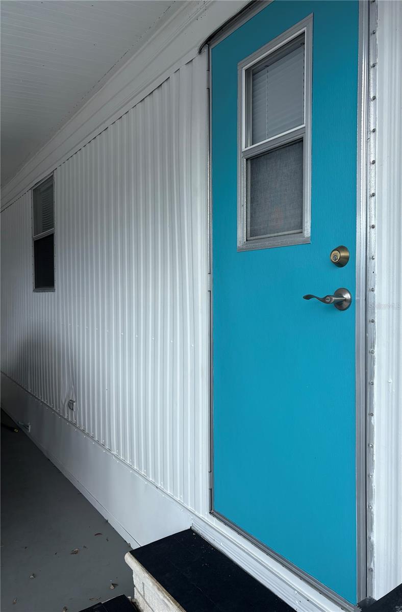 TB8434886 Property Photo