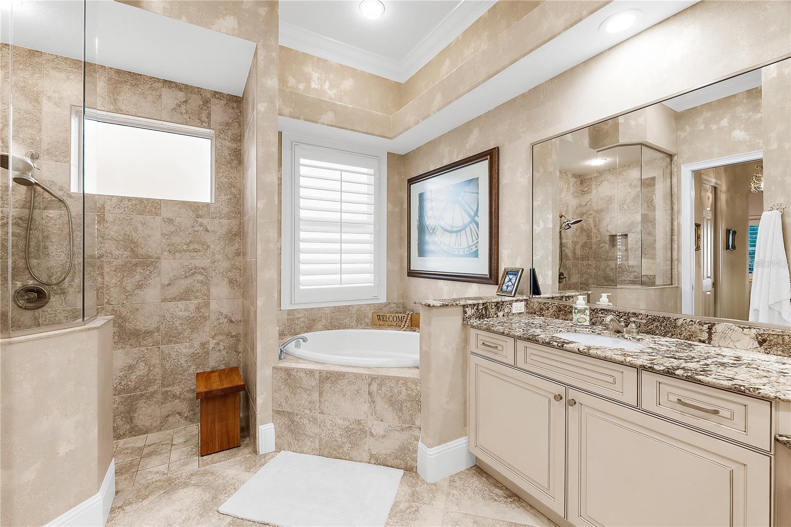 A4667459 Property Photo