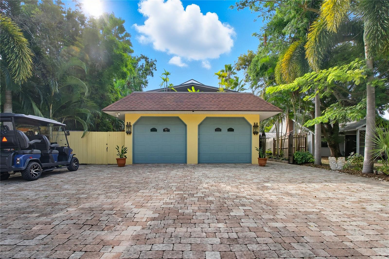 START LIVING THE FLORIDA LIFESTYLE TODAY!