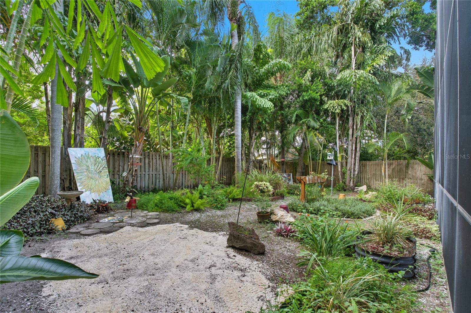 BRING YOUR GREEN THUMB!