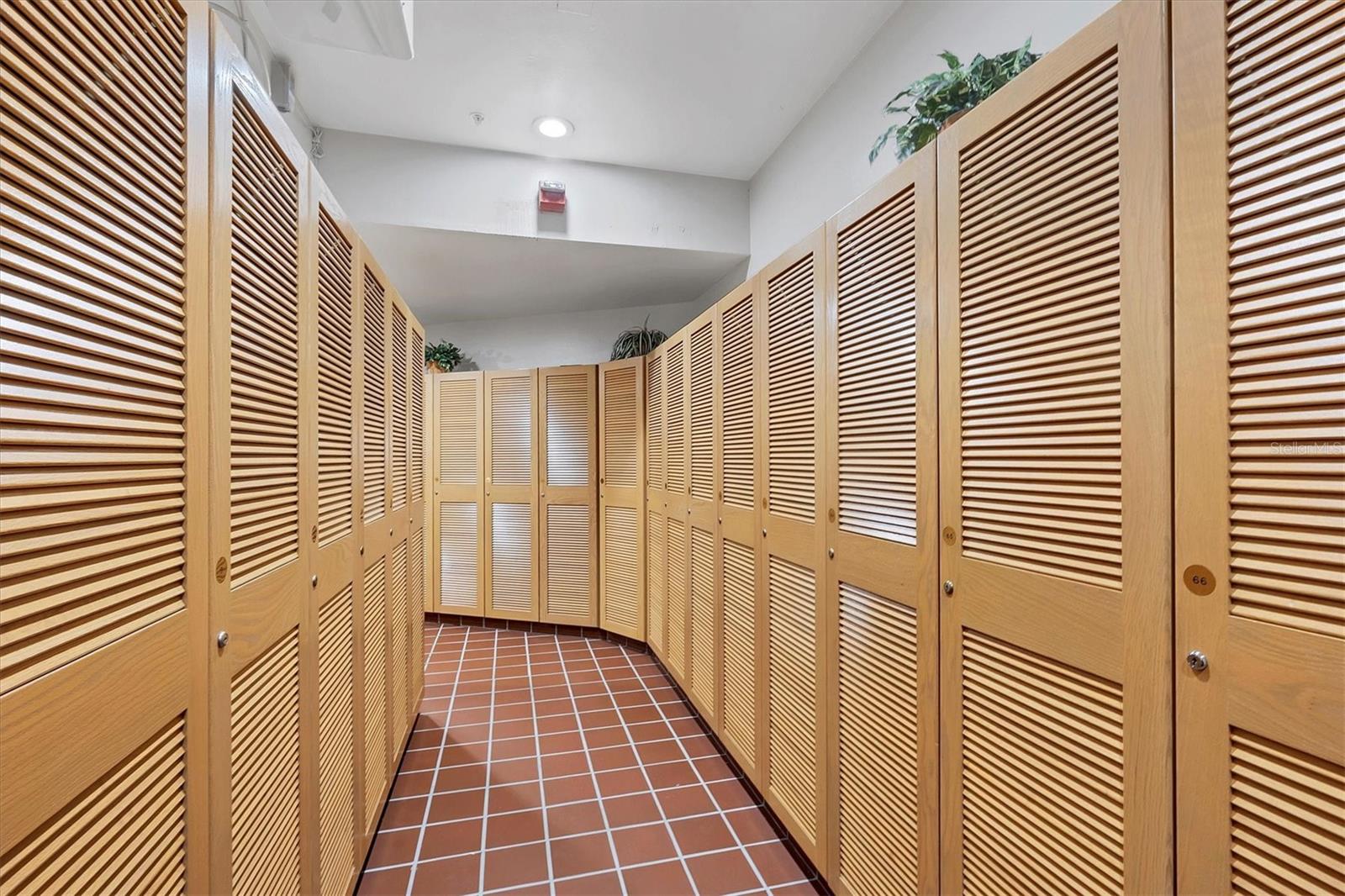 A4667475 Property Photo