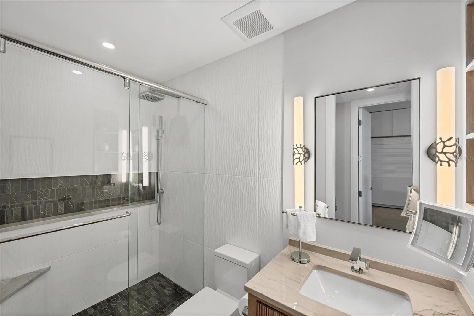 A4667475 Property Photo