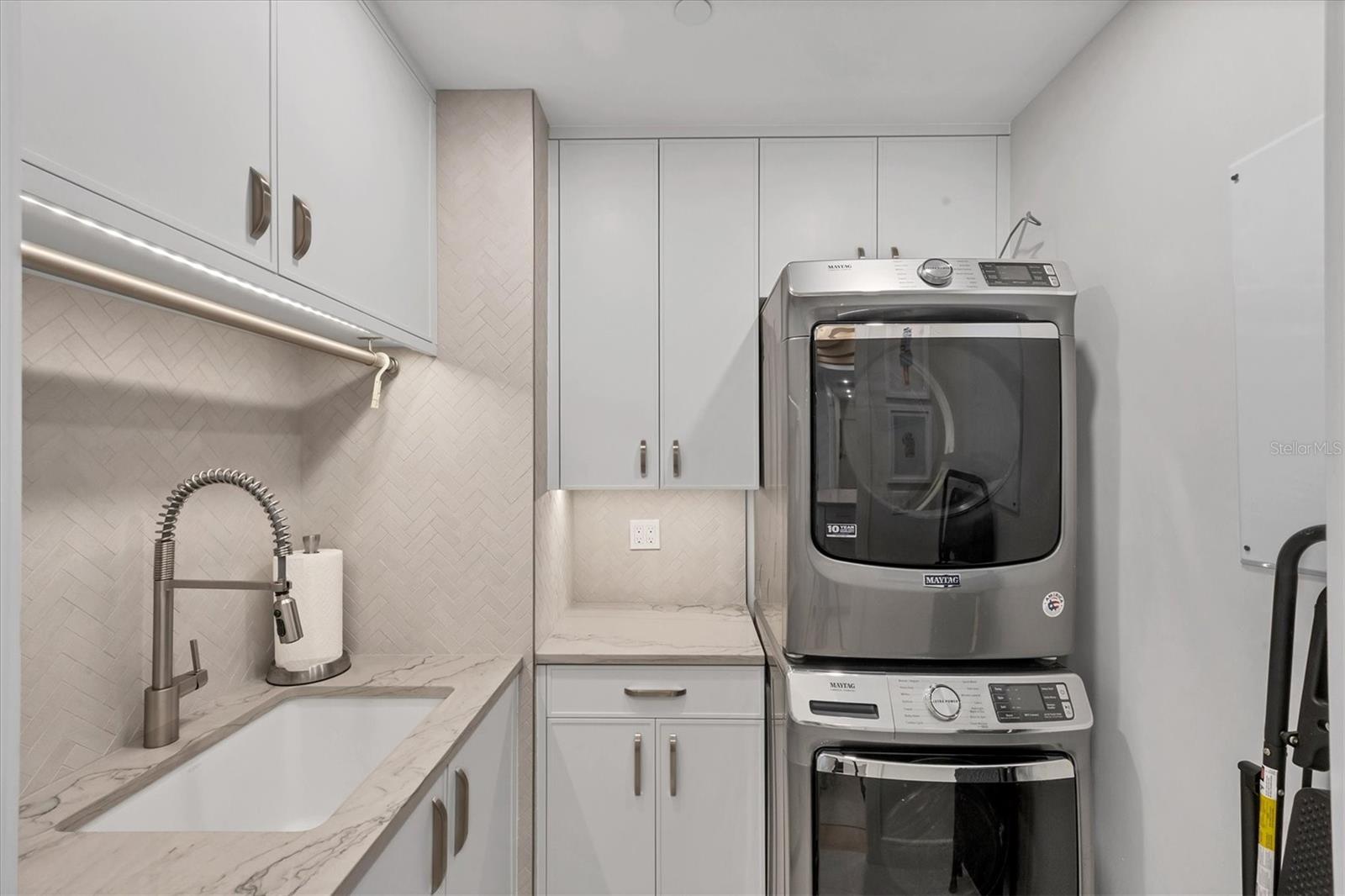 A4667475 Property Photo