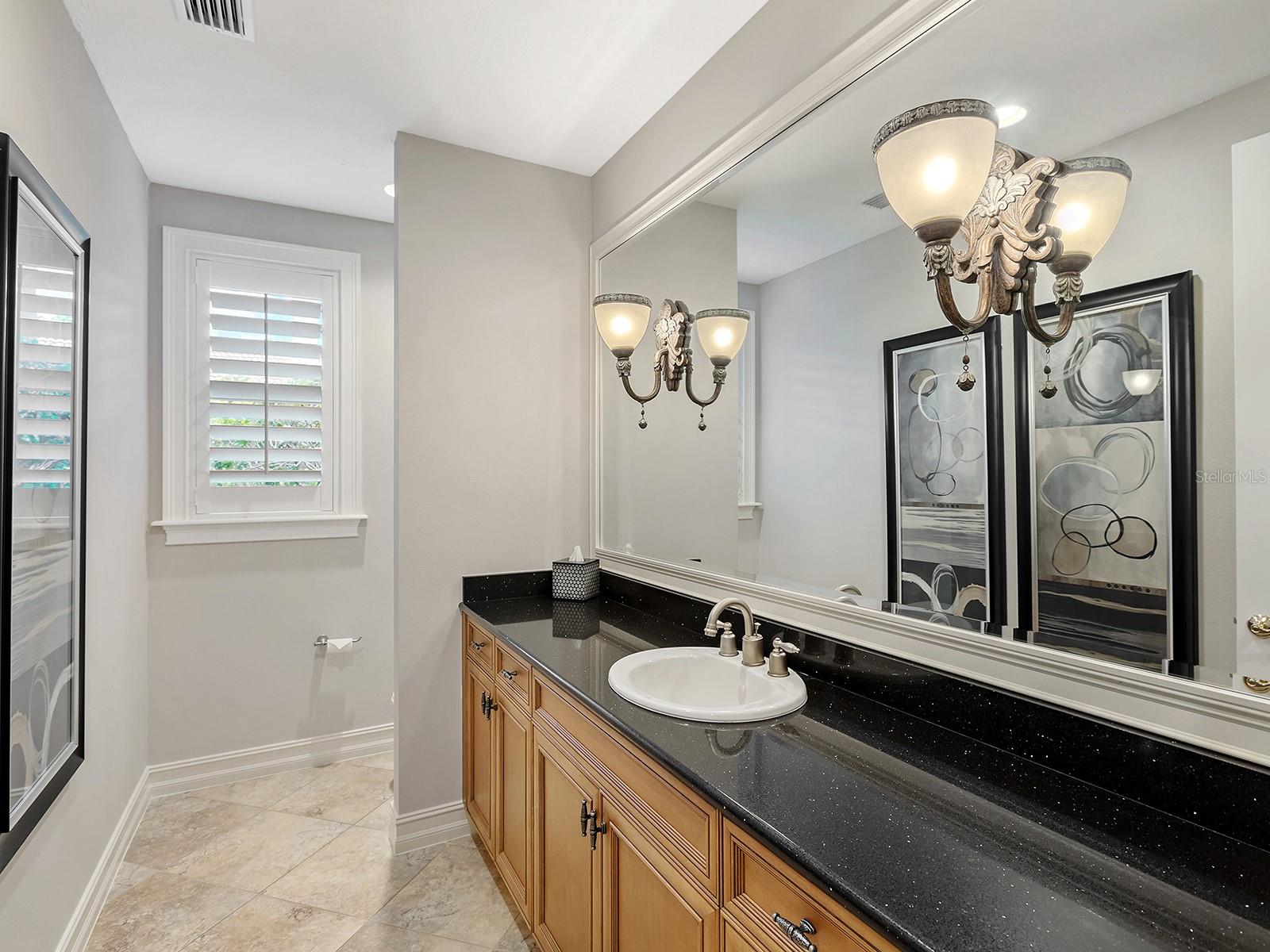 A4667478 Property Photo