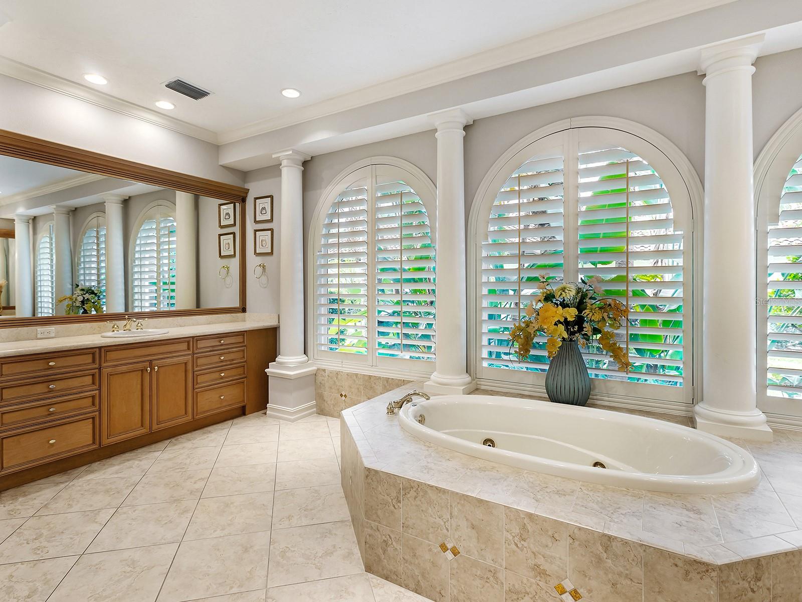 A4667478 Property Photo