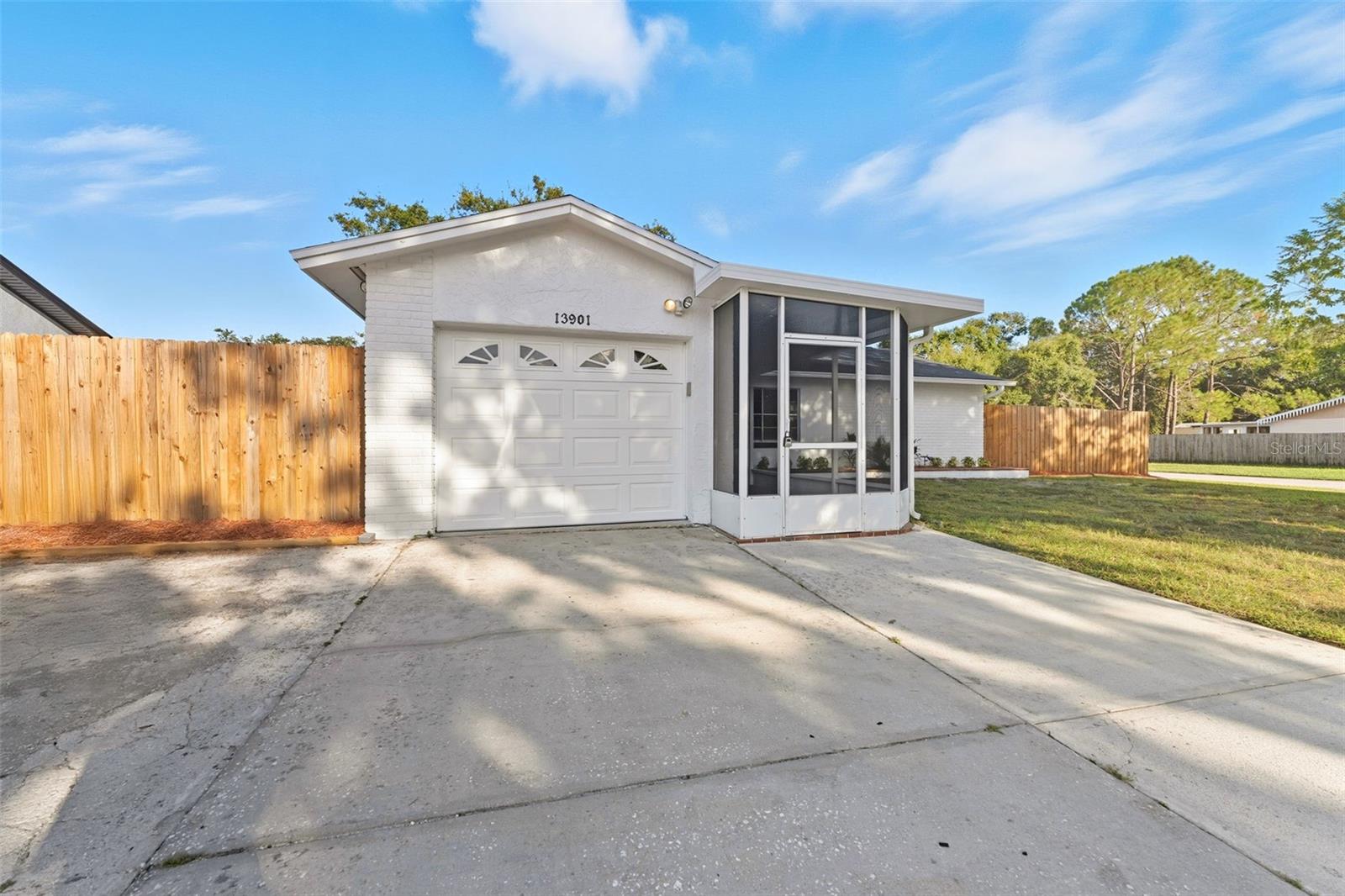 13901 PATHFINDER DR, TAMPA, FL, 33625