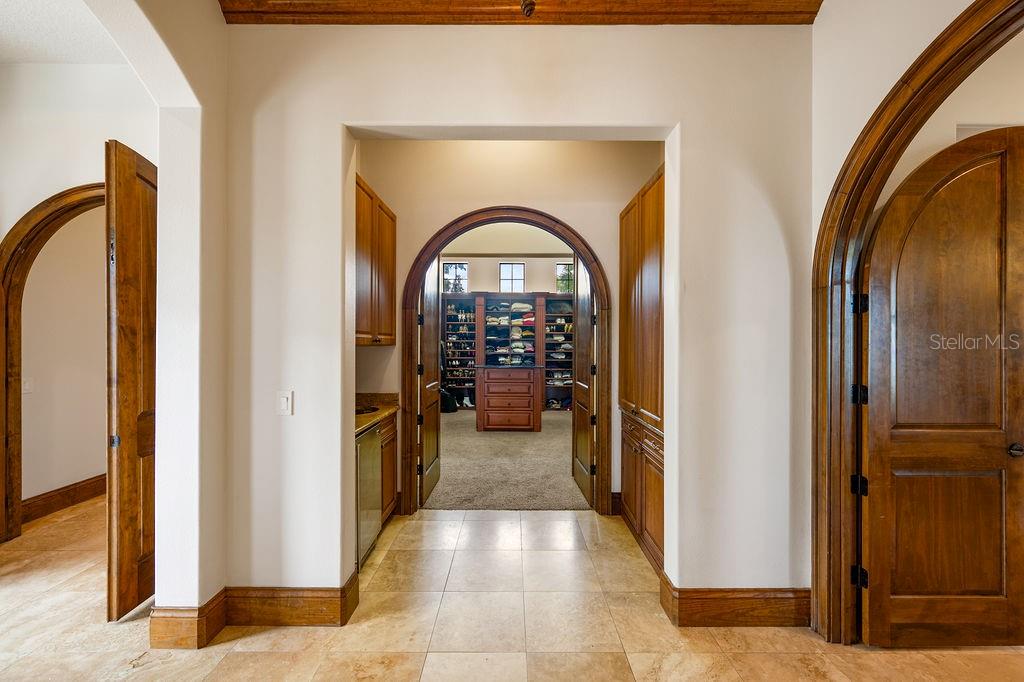 O6350037 Property Photo