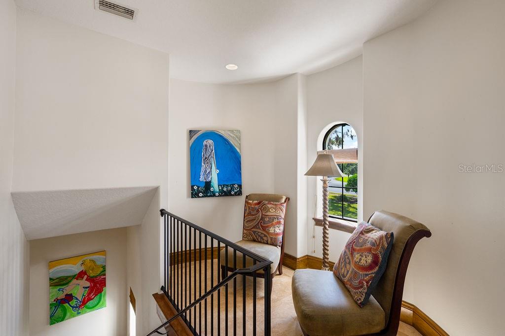 O6350037 Property Photo