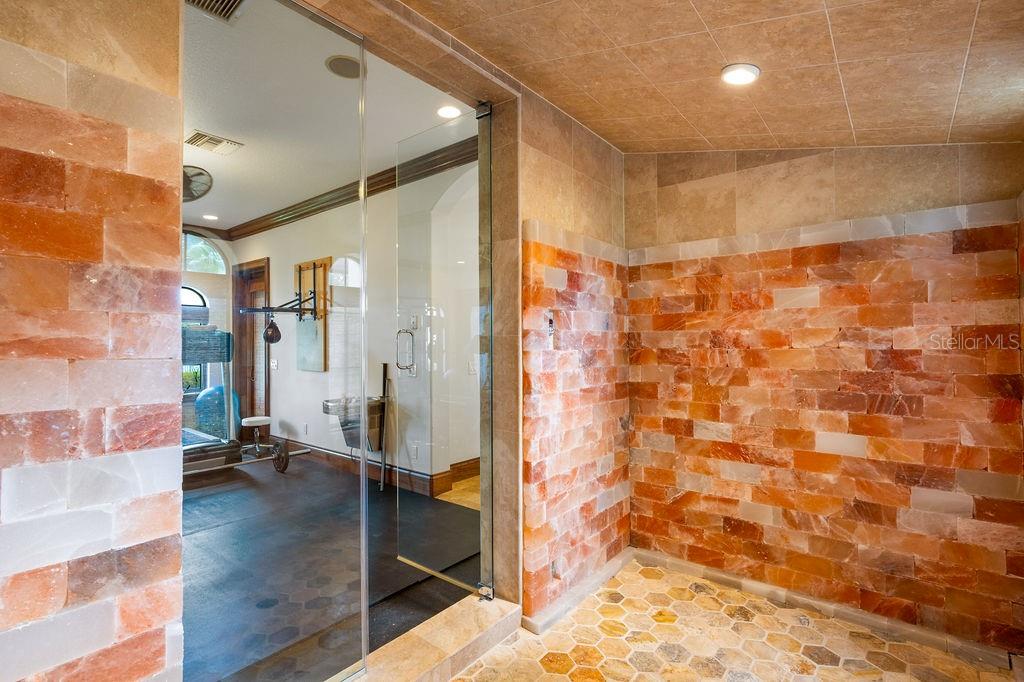 O6350037 Property Photo