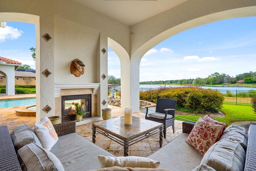 O6350037 Property Photo