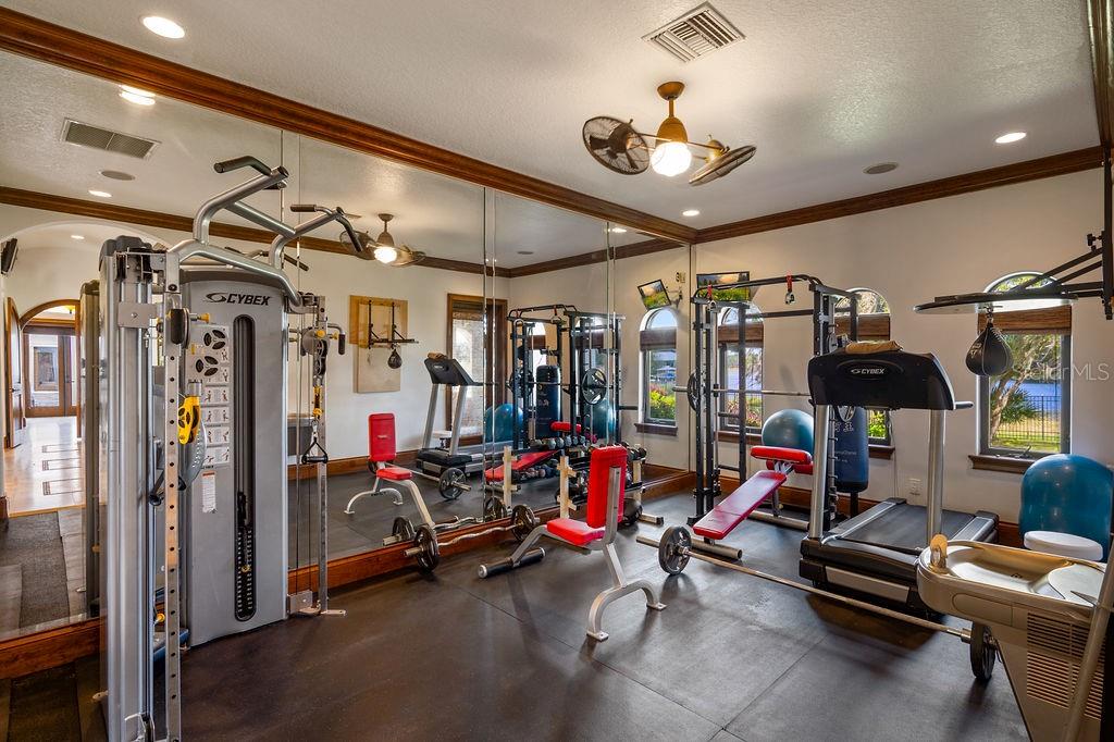 O6350037 Property Photo