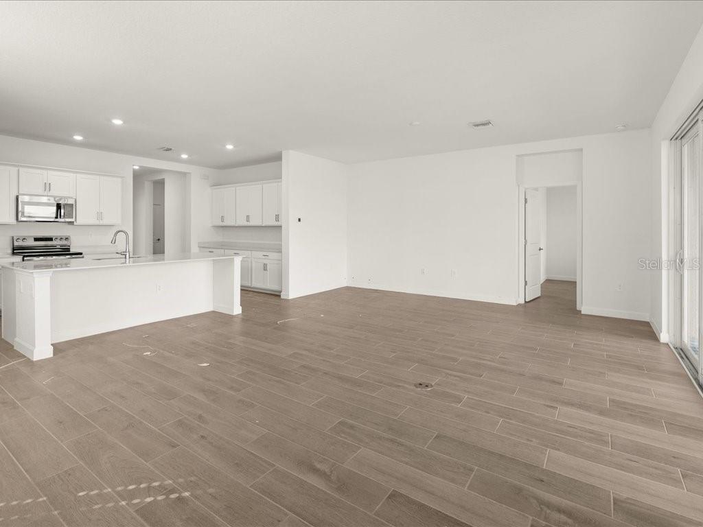 7875 LAKES EDGE LN, PORT CHARLOTTE, FL, 33981