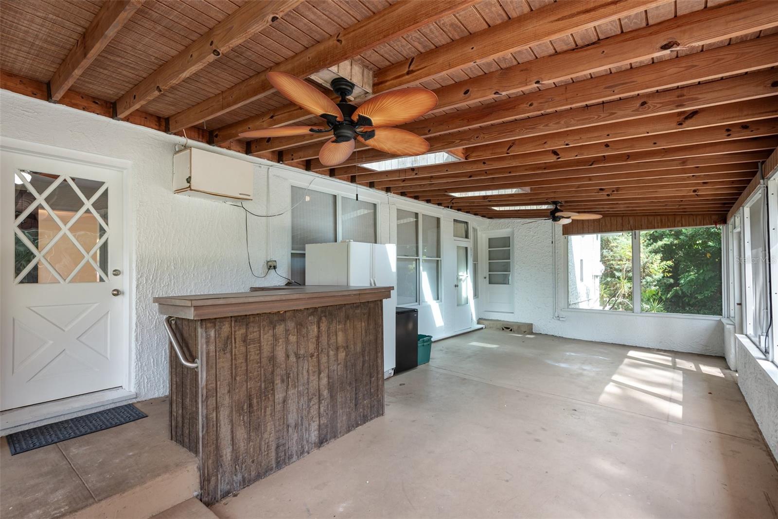 215 PONCE DE LEON BLVD, DAYTONA BEACH, FL, 32114