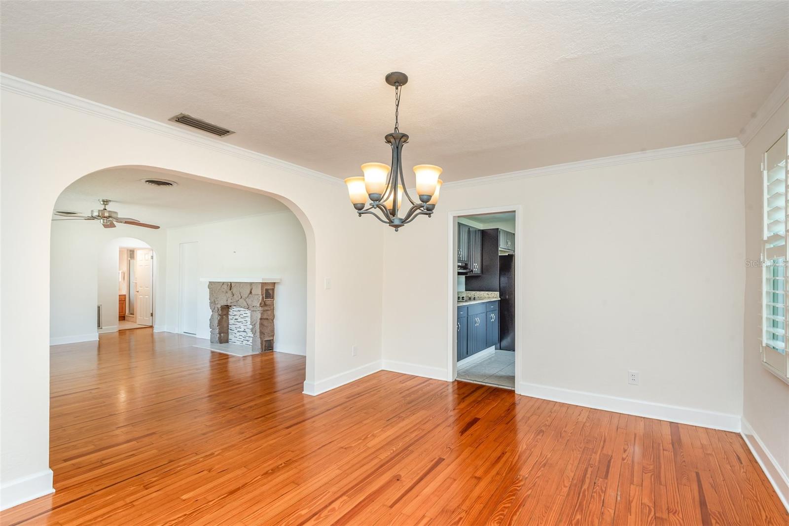 215 PONCE DE LEON BLVD, DAYTONA BEACH, FL, 32114