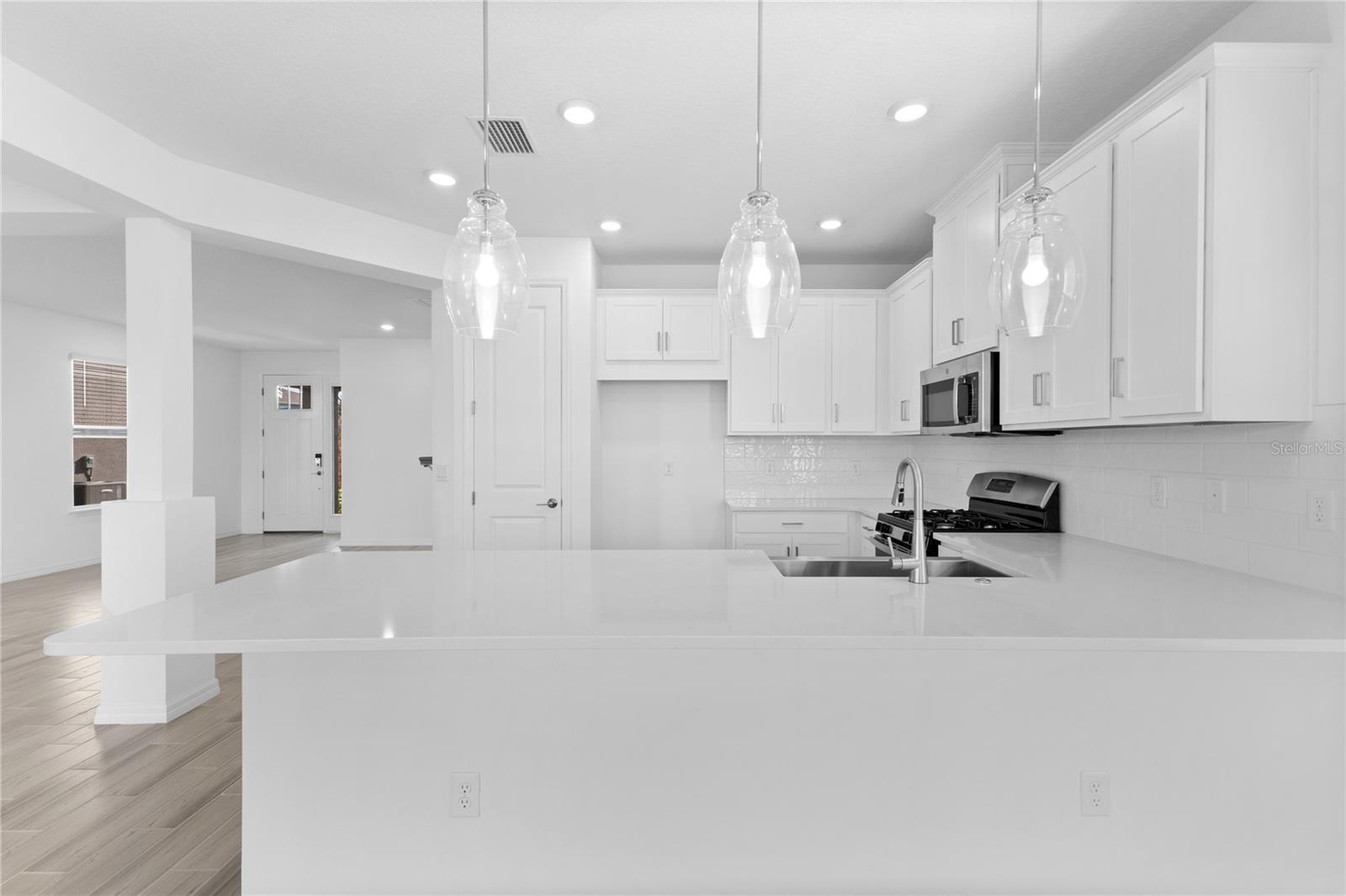 9048 TEQUILA SUNRISE DR, SARASOTA, FL, 34241